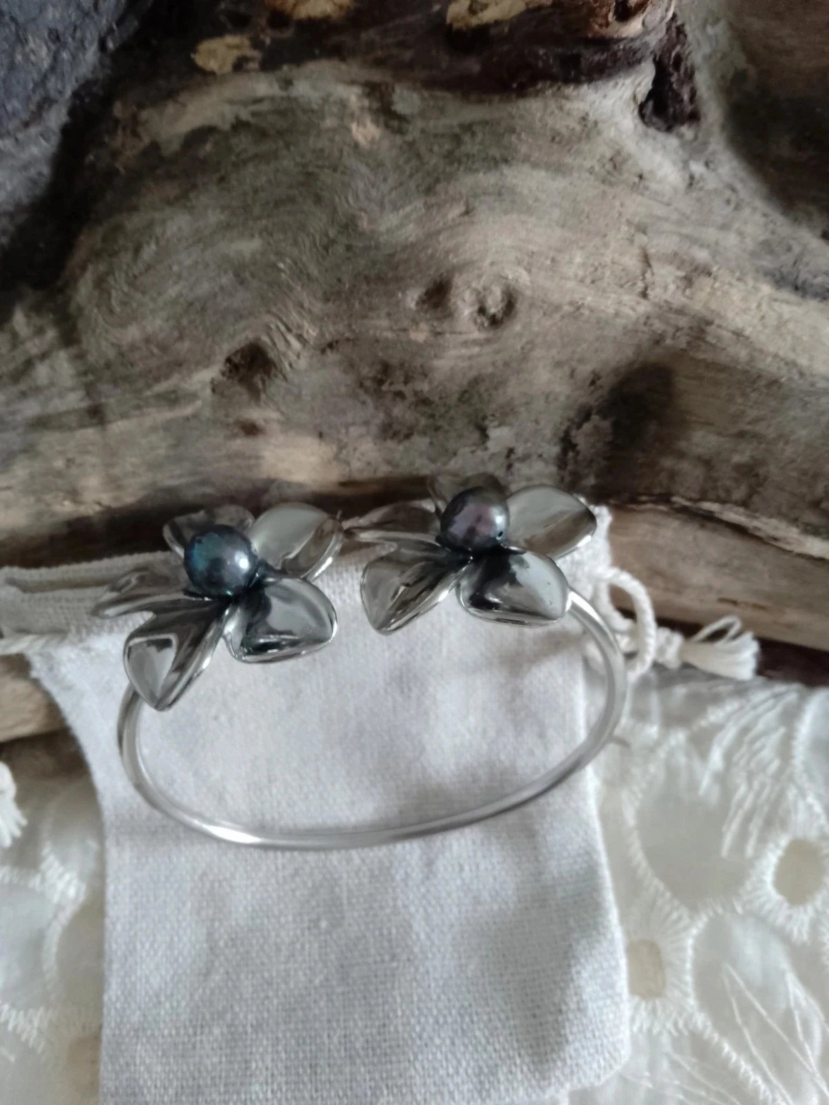 Pulsera plateada con perlas de cultivo de agua dulce negras – photo 5